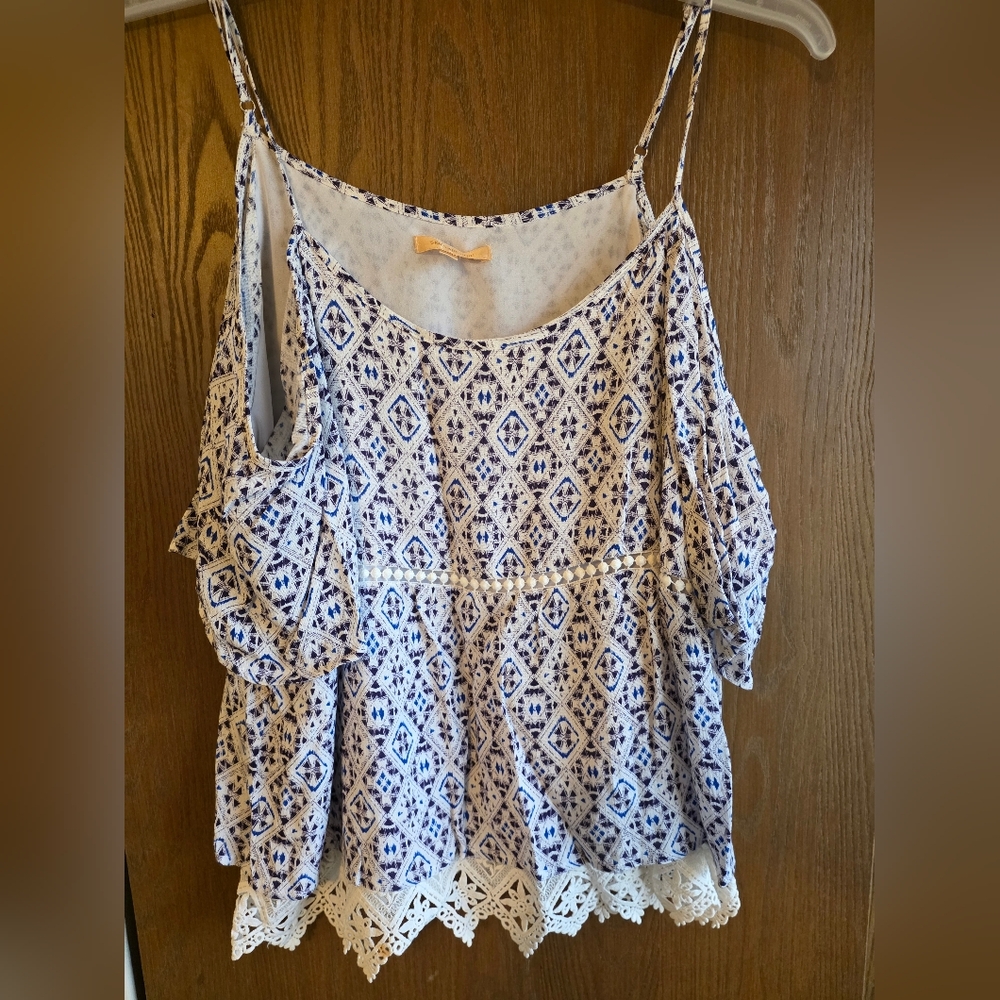 Skies Are Blue Blue and White Printed Cold-Shoulder Camisole with Lace Trim